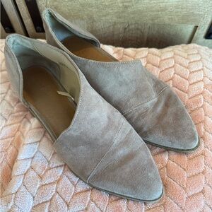 Universal Thread Women's Suede Flats in Taupe